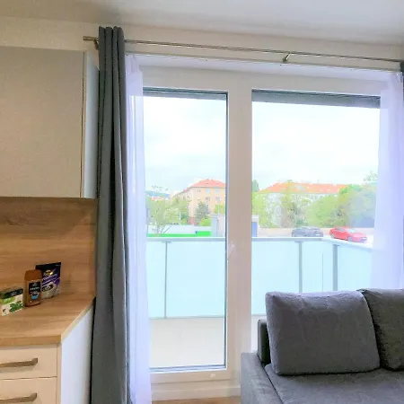 Apartament Brand New By Hockey Stadium
